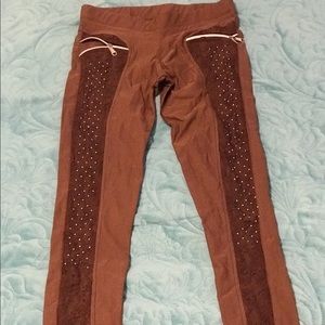 brown pants